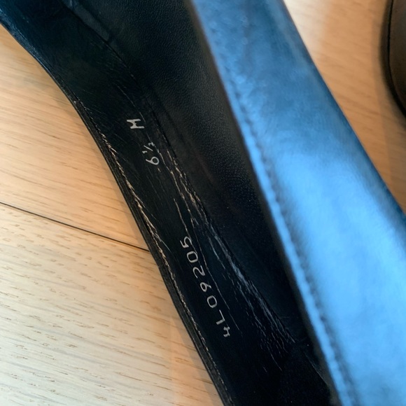 Stuart Weitzman Kitten Heels - Picture 2 of 4